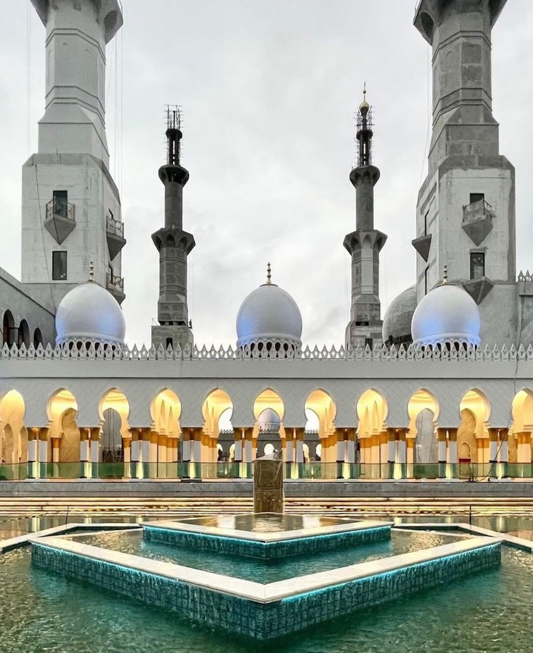 Masjid Baru di Solo Masjid Raya Sheikh Zayed 3